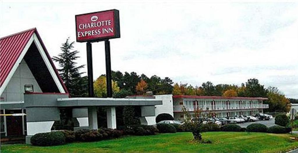Charlotte Express Inn Zewnętrze zdjęcie