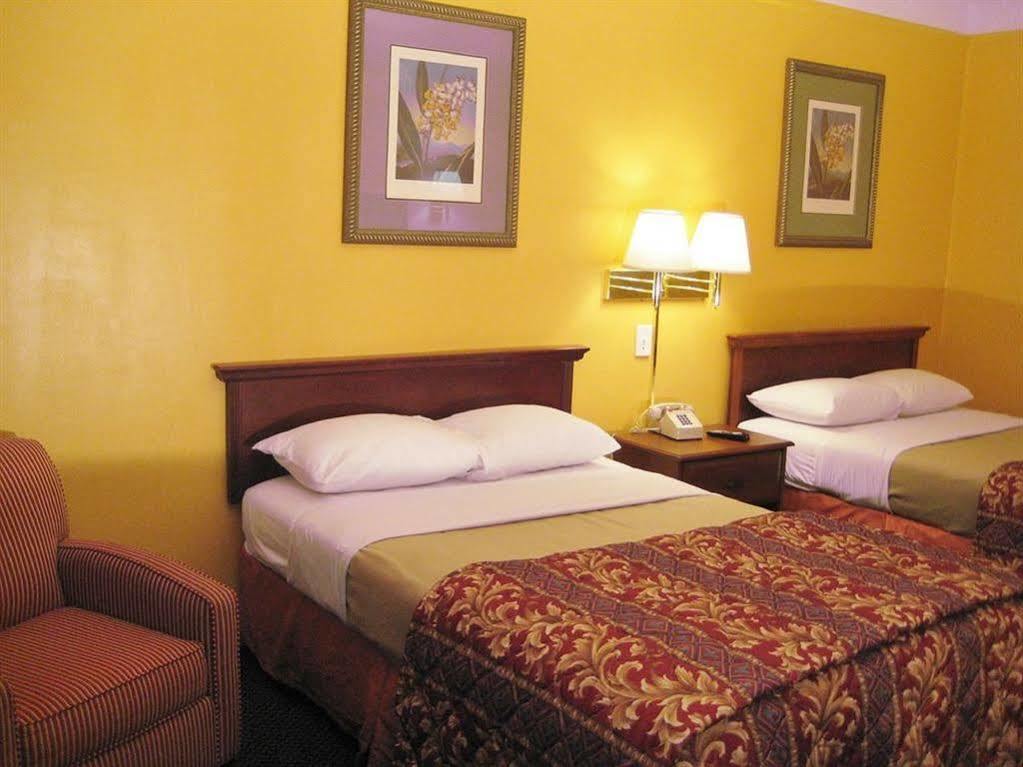 Charlotte Express Inn Zewnętrze zdjęcie