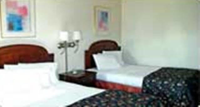 Charlotte Express Inn Zewnętrze zdjęcie